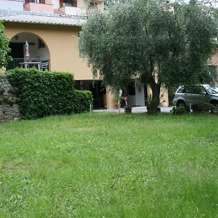 Villini Amoretti A2 * Алассио